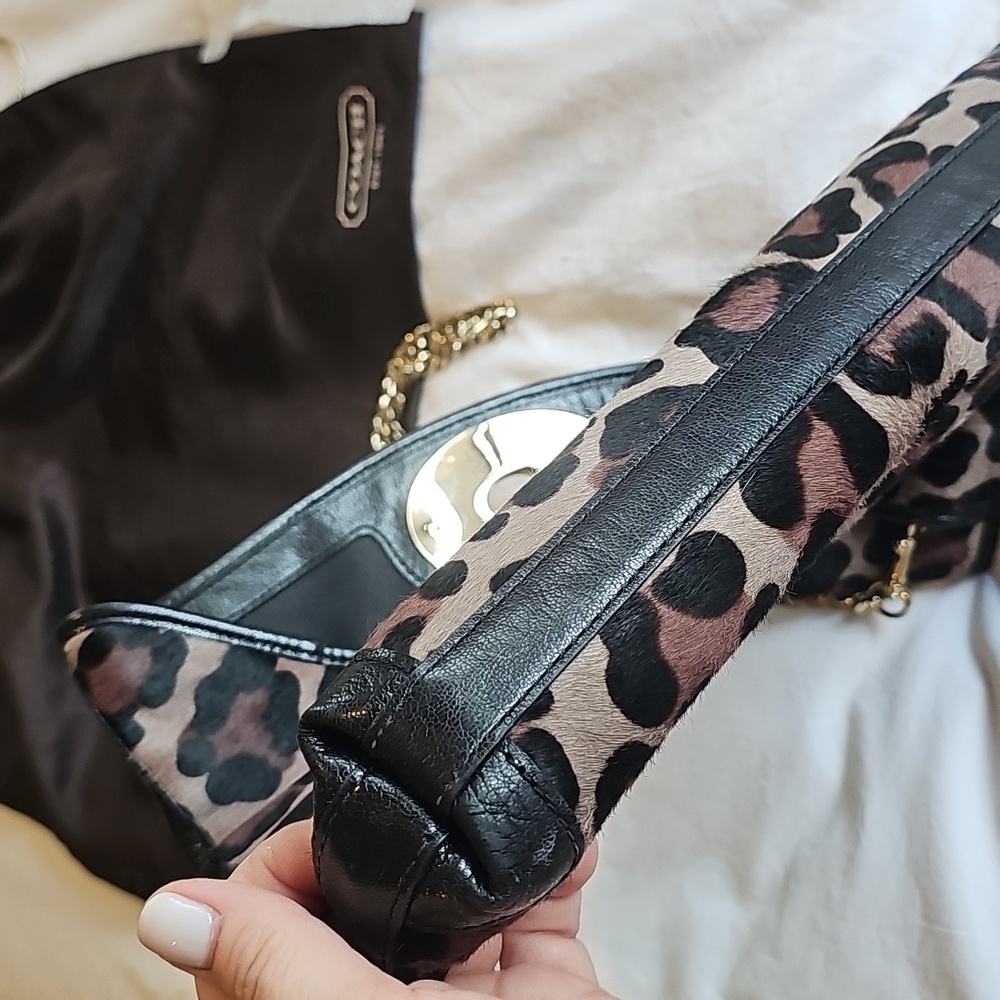 COACH OCELOT LEOPARD BROWN/TAN/BLACK CALF HAIR TURN LOCK CLUTCH BROWN/MULTI $595 - Picture 5 of 8